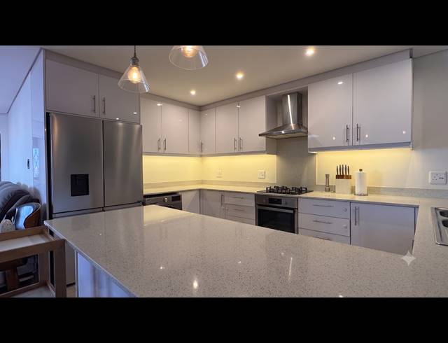 3 BEDROOM APARTMENT FOR SALE IN MORNINGSIDE